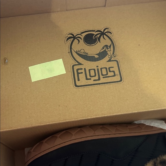 *NEW* FLOJOS LEXIE OUTDOOR SLIPPER BLACK PUFF LEOPARD FUR 11 - Picture 4 of 8